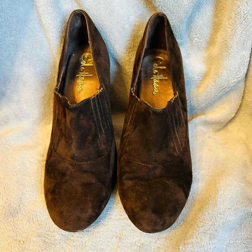 Cole Hahn Nike Air Brown Suede pumps 6.5 EUC